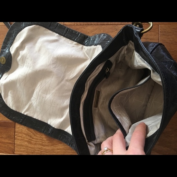 Badgley Mischka Black and Cream Crossbody Purse - Picture 8 of 8